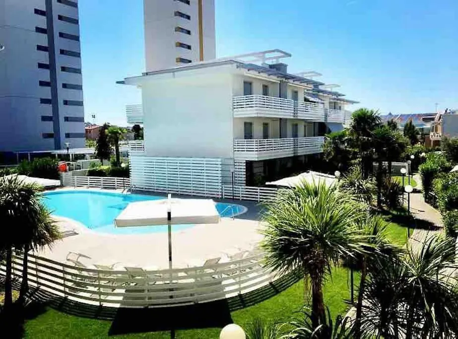 Luxury Apartment Centre. Pool. Beach And Shopping Lido di Jesolo