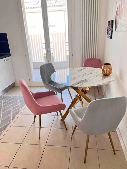 Luxury Apartment Centre. Pool. Beach And Shopping Lido di Jesolo 0*,  Italy