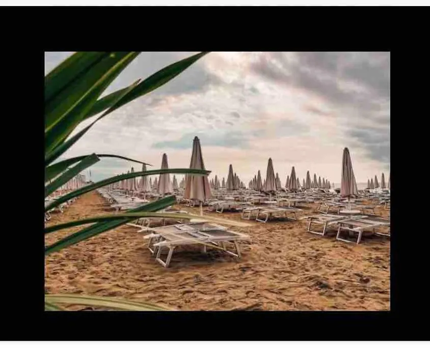 Luxury Apartment Centre. Pool. Beach And Shopping Lido di Jesolo 0*,  Italy